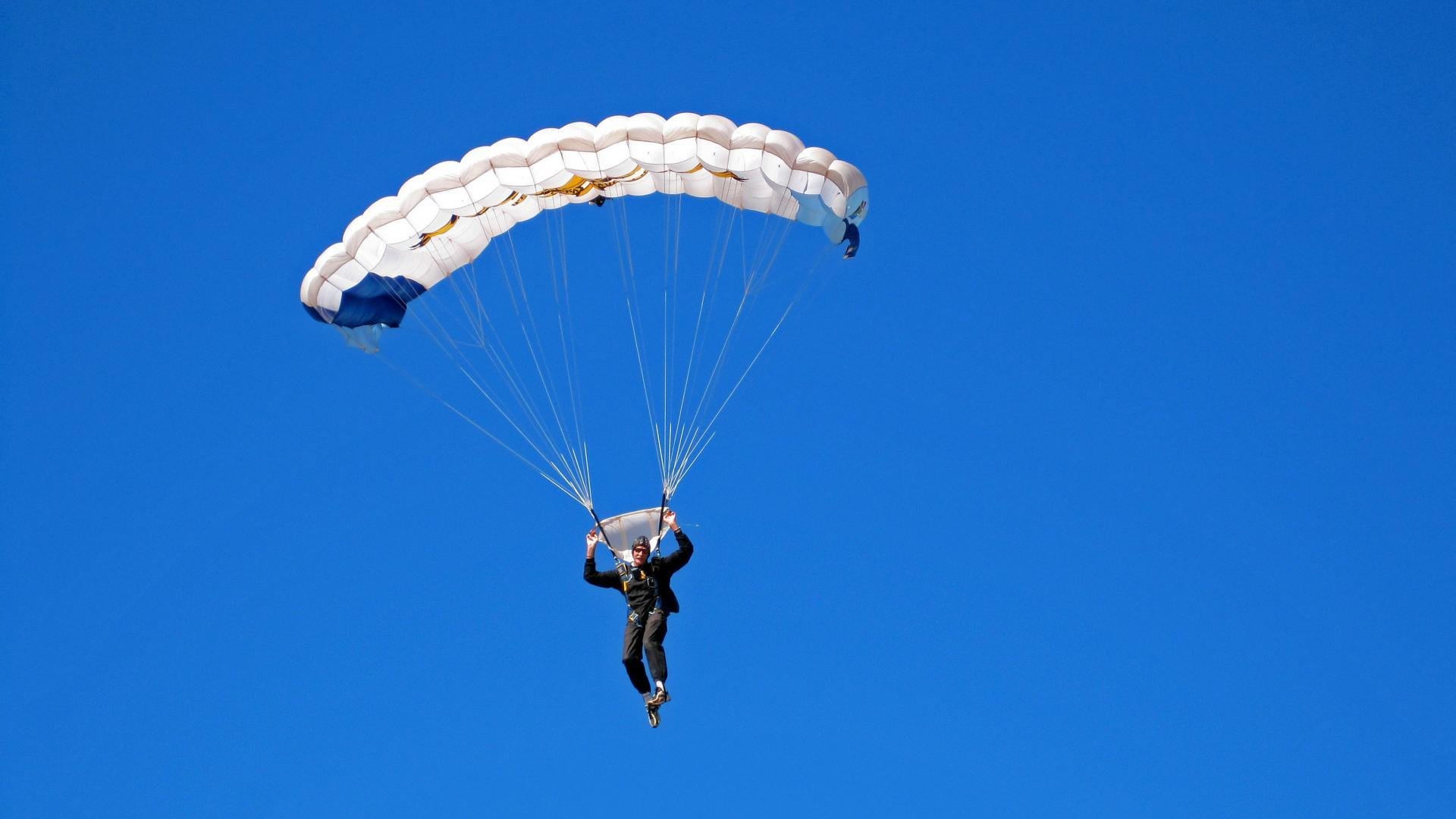 全国田径锦标赛接力赛落幕，新锐组合力压老牌劲旅夺冠
